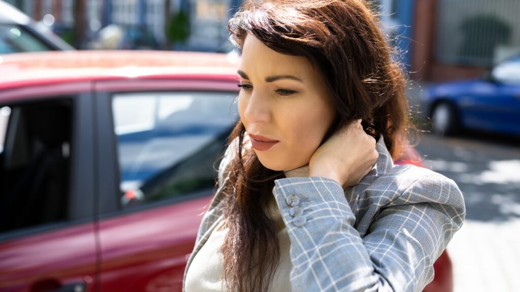 Whiplash After an Accident: 5 Reasons to See a Chiropractor